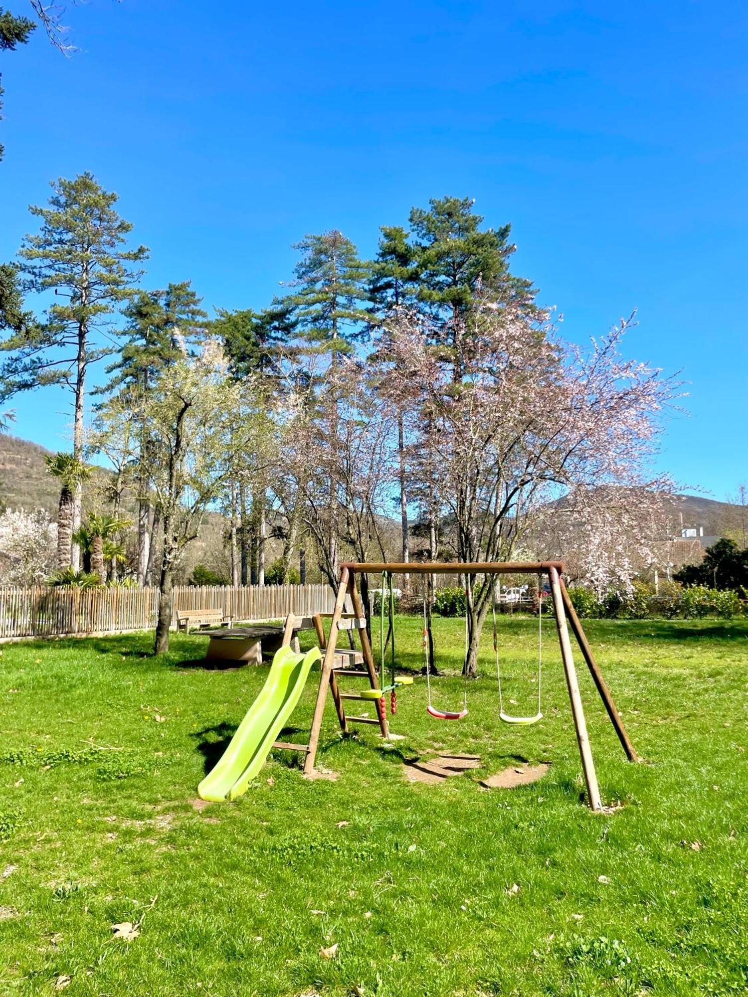 Domaine Le Vaxergues Apartamento Saint-Affrique Exterior foto